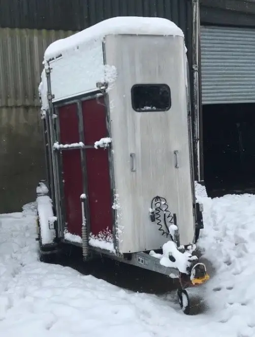 Snow covered horsebox - The Horsebox Handyman